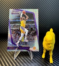 Panini 2018-19 Threads LeBron James Dazzle Parallel #47 Lakers picture