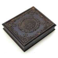 A good antique thermoplastic union Case & Ambrotype Daguerreotype C.1850's picture