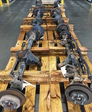 1998-2005 Chevrolet S10 Blazer Rear Axle Assembly 3.42 Ratio 103k OEM picture