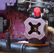 tower hobbies nitro st15  runs great  needs  fuel  tank  picture