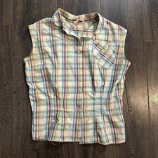 Vintage 1960s Womens sleeveless button up with double pocket detail Size Small picture