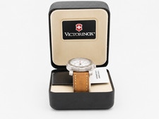 *NIB* Victorinox Swiss Army Watch Model 35072 Packard Heritage Dial picture
