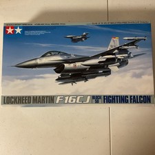 Tamiya 61098 Lockheed Martin F-16C Bloc 50 Fighting Falcon 1/48 - New Open Box picture