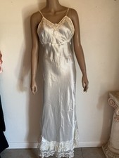 VINTAGE 1930's OFF WHITE SILK BIAS CUT NIGHTGOWN W/ LACE Size 32 picture