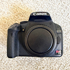 Canon EOS Rebel T1i 15.1MP DSLR Black w/ EF-S 18-55mm IS Lens picture