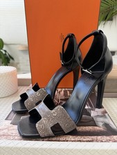 Hermes Joy 105 Ombré Noir Black Natura Lizard Calfskin Leather Strap Heels 39 picture