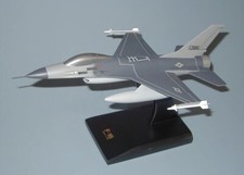 USAF General Dymanics F-16 Falcon Desk Top Display 1/48 Jet Model SC Airplane picture