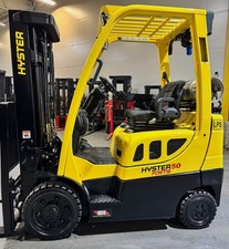 2022 Hyster S50FT 5000 LB 3 Stage Mast 42