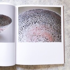 Lucie Rie British Pottery Contemporary Ceramics Issey Miyake ISHIMOTO Yasuhiro picture