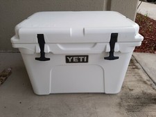 Yeti Tundra 45 Cooler  picture