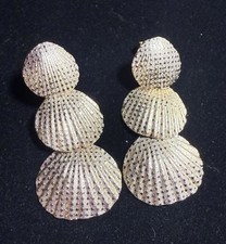 vintage 14kt Yellow GOLD textured ARTICULATED graduated SHELLS pierced EARRINGS picture