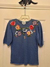 Susan Bristol Light Blue Knit Floral Embroidered Sweater Top Size S picture