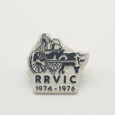 Vintage RRVIC Red River Valley Interpretive Center Pin 1974-1976 Lewtan USA picture