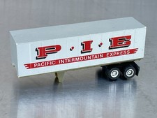Vintage Tyco US1 Electric Trucking Slot Car Semi Truck Red Line Trailer & Crates picture