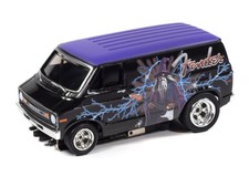 Auto World SC426-2P 4Gear 1977 Dodge Van Fender HO Scale Slot Car - Black/Purple picture