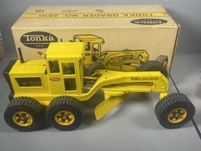 Vintage Tonka Road Grader No 2510 Pressed Steel Toy Truck USA Yellow W Box picture