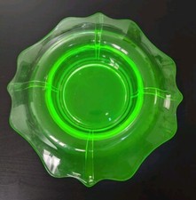 Cambridge Large Console Bowl Green Glowy Glass Rolled Rare Glowy picture