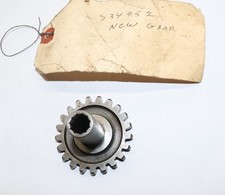 Continental O470, IO470 Fuel Pump Drive Gear PN 534952, 534995 picture