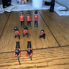 Vintage 8 British Coldstream Guards Metal Soldiers Britains LTD Damaged picture