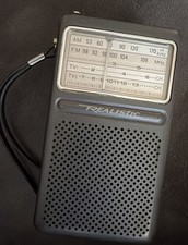 Vintage REALISTIC Hand Held AM/FM Radio RADIO SHACK #12-614 picture