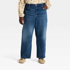 Women's Mid-Rise Boyfriend Jeans - Universal Thread Medium Wash picture