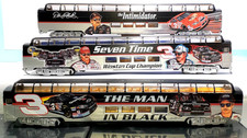 Bachmann Hawthorne Village NASCAR Dale Earnhardt Sr. Train Set Long Size Carts picture