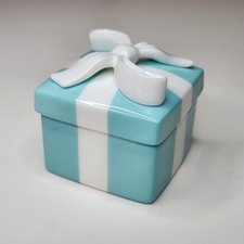 Tiffany & Co Porcelain Ceramic Blue Gift /Trinket Jewelry Box White Bow picture