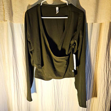 Athleta Transcend Wrap Top Womens XL Green V-Neck Long Sleeve Stretch Item 0054 picture