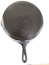 ANTIQUE CAST IRON SKILLET 8 SLANT GRISWOLD ERIE. PA., U.S.A . 704D- NICE picture