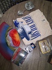 Lainey Wilson Memorabilia Bundle picture