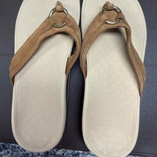 Vionic Women's Tan and Brown Sandals picture