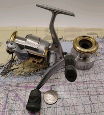 SHIMANO SUSTAIN 4000 SPINNING FISHING REEL PERFECT MEDIUM ACTION & EXTRA SPOOL picture