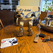 Tiger Electronics i-Cybie Robotic Dog w/ Remote Box Manual Charger 2001- battery picture
