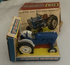 Vintage Britains No. 9527 Ford 5000 Diesel Tractor With Box picture