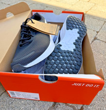 Nike Revolution 7 Black White - Men Size 10.5 picture