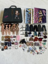 BRATZ Vintage Denim Carrying Case W/ Dolls & Accessories Pictured 2000s picture
