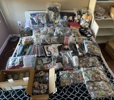 Tokyo Revengers Mystery Box MEDIUM (20+  Items) picture