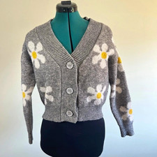 INDUSTRY Women's Gray Daisy Floral V-Neck Button Front Cardigan Sweater XS picture