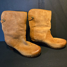 UGG Australia Lynnea Suede Clog Boots Chestnut Brown Shearling Lined Size 8 picture