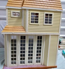 2008 HANNAH MONTANA MALIBU BEACH HOUSE & FURNITURE & NEW DOLL (SEE PICTURES) picture