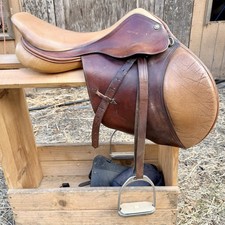 Pessoa Paris Jump Saddle 17.5 MW Fixed Tree Vintage Late 90s/Early 00s Excellent picture