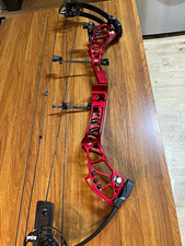 PSE Shootdown Target Compound Bow Right Hand 50-60# SE Evolve Cam Carbon case￼ picture
