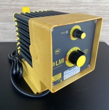 1-Day Ship VGC Clean LMI B121-495SI Metering Pump B Series picture