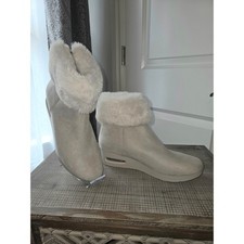 DKNY Women's Faux Suede Faux Fur Booties Size 10 Ivory picture