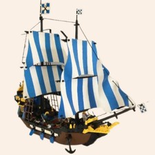 NEW Pirates Caribbean Clipper Ship Building Blocks Set 378 pcs 4 FIGS Vintage picture