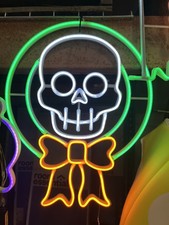 Hyde and Eek LED Skull Wreath Neon Halloween Sign picture