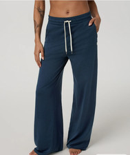 NWT Vuori Halo Essential Wideleg Pants Blue Coast Heather Women's M- never worn picture