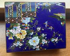 ANTIQUE JAPANESE CLOISONNE BLUE GOLD BOX WITH BIRDS FLOWERS MEIJI PERIOD picture