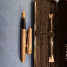 Montblanc Fountain Pen Metal Body Gold Trim Gold Nib w/ Case Black Ink picture