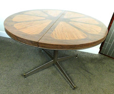 MCM Flower Power Walnut 1963 Atomic Kitchen Dining Table 41 Round Retro Vintage picture